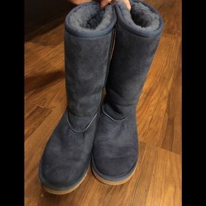 UGG Classic Boots Y5 or W7